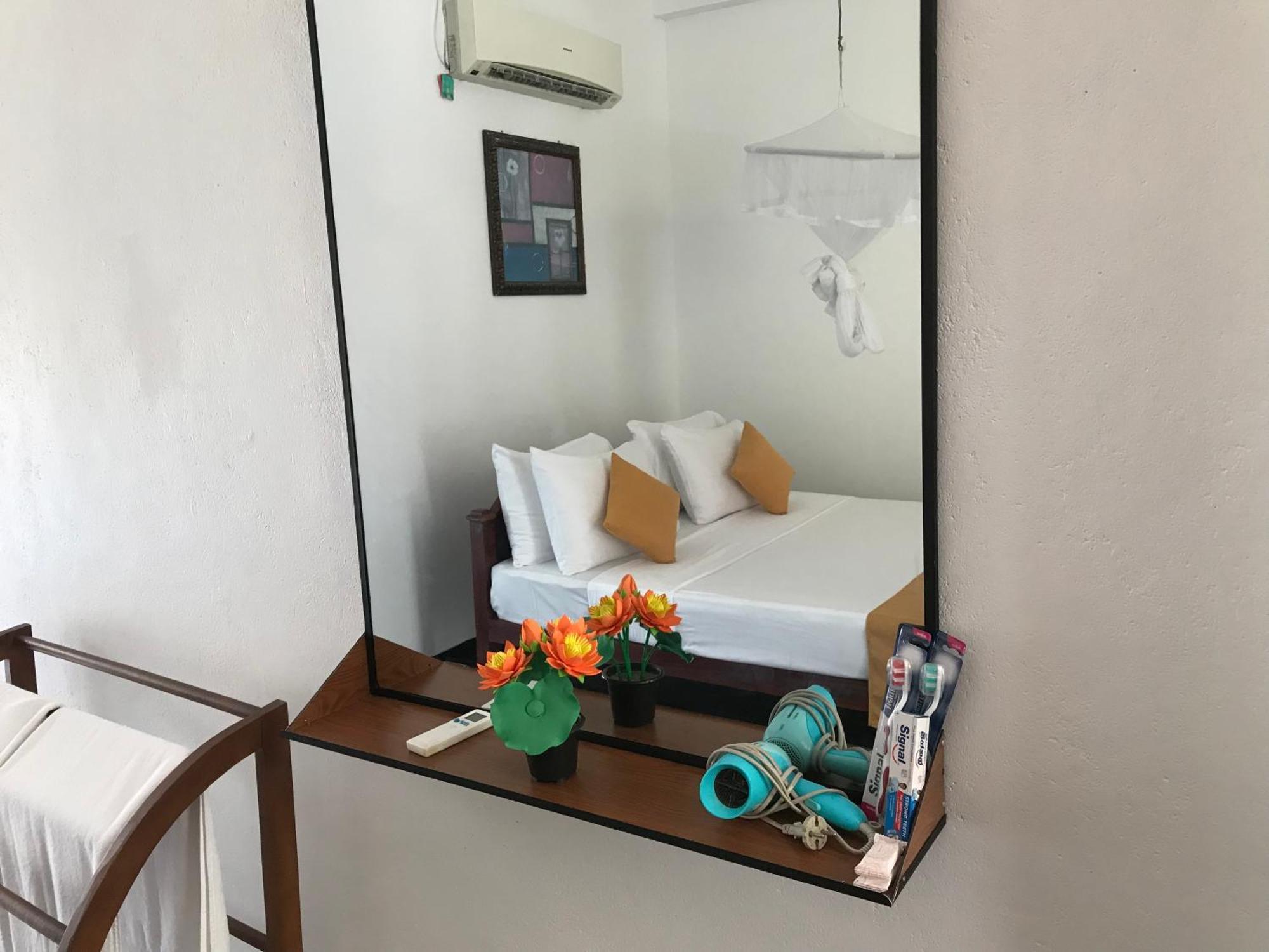 Sunray Beach House Tangalle Exterior foto